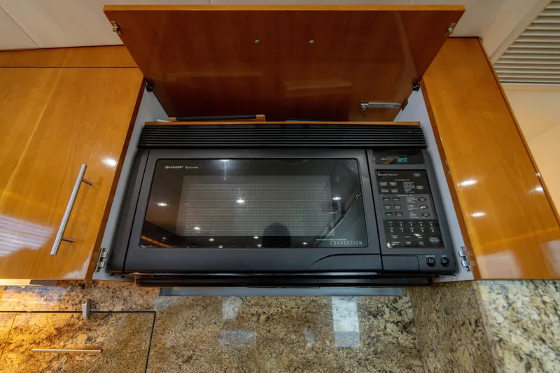 Slide: The Image of Hatteras 54 Convertible 2004 - 89