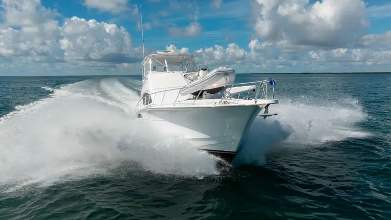 Slide: The Image of Hatteras 54 Convertible 2004 - 28