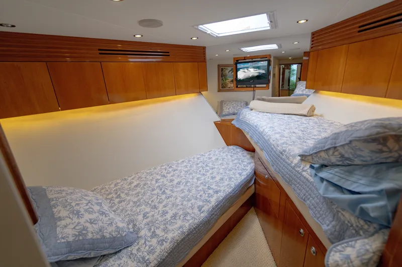Slide: The Image of Hatteras 54 Convertible 2004 - 100