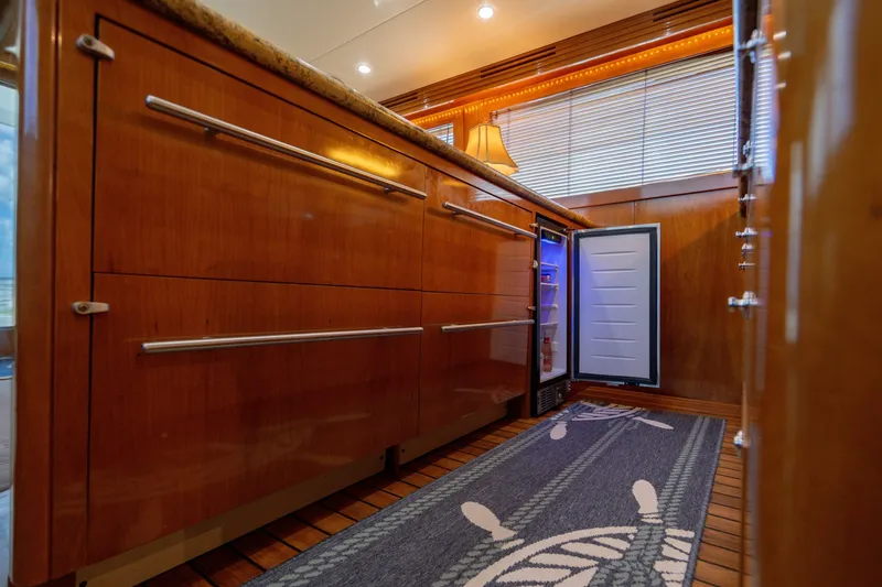 Slide: The Image of Hatteras 54 Convertible 2004 - 90