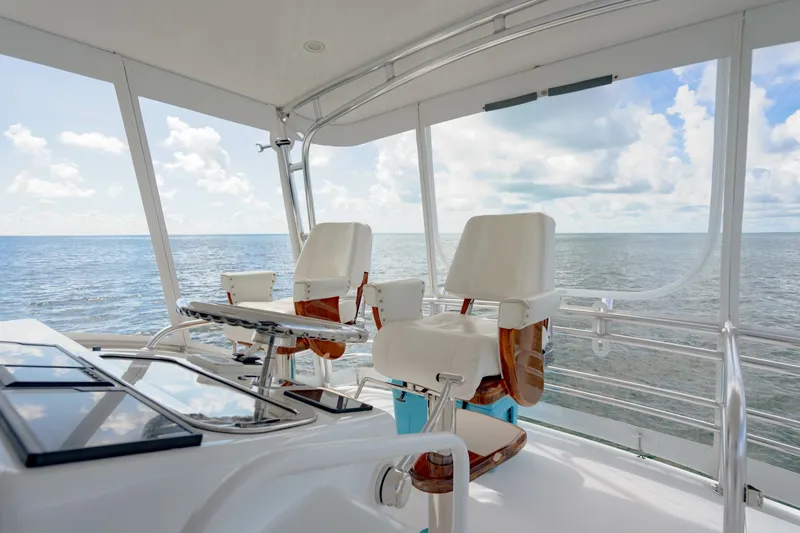Slide: The Image of Hatteras 54 Convertible 2004 - 71