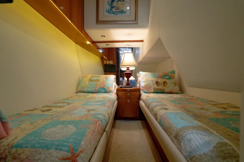 Slide: The Image of Hatteras 54 Convertible 2004 - 109