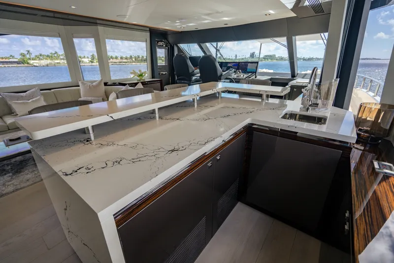 Slide: The Image of Ocean Alexander 32 Explorer 2023 - 185