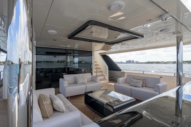 Slide: The Image of Ocean Alexander 32 Explorer 2023 - 155