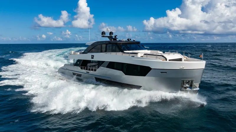 Slide: The Image of Ocean Alexander 32 Explorer 2023 - 44