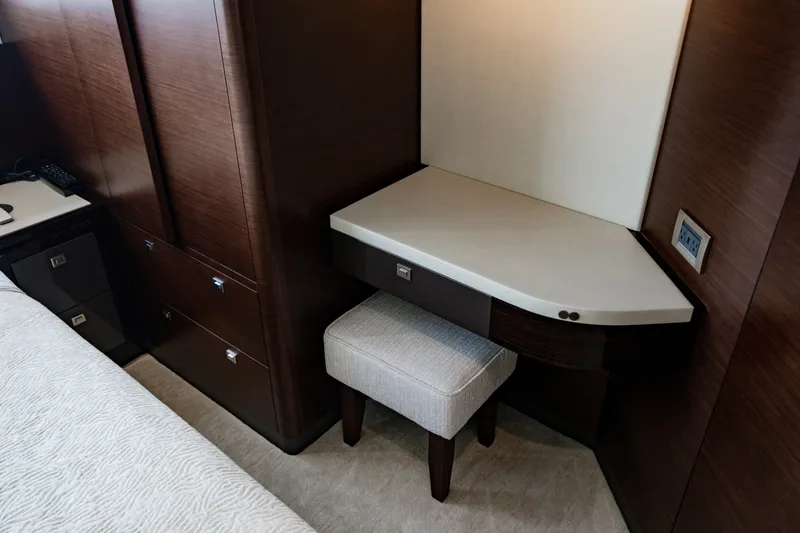 Slide: The Image of Ocean Alexander 32 Explorer 2023 - 80