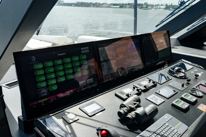 Slide: The Image of Ocean Alexander 32 Explorer 2023 - 192
