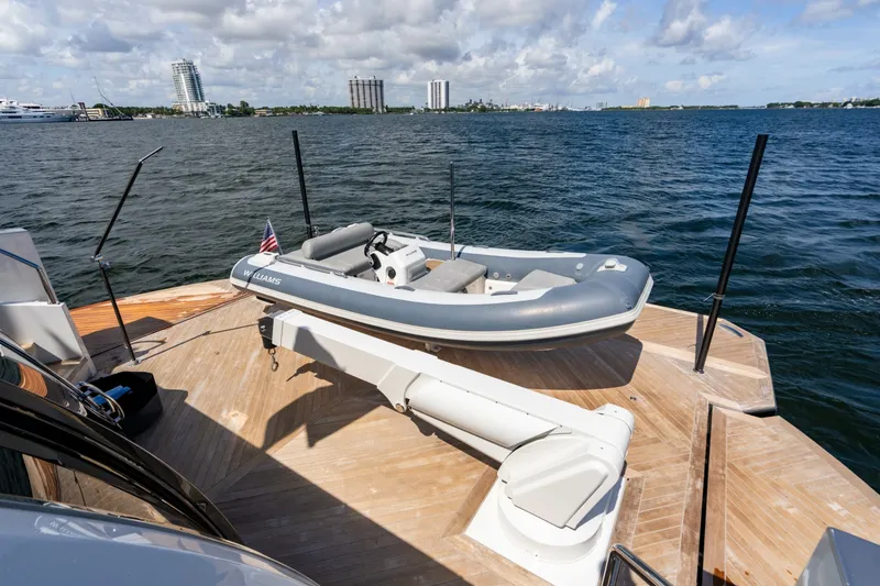 Slide: The Image of Ocean Alexander 32 Explorer 2023 - 150