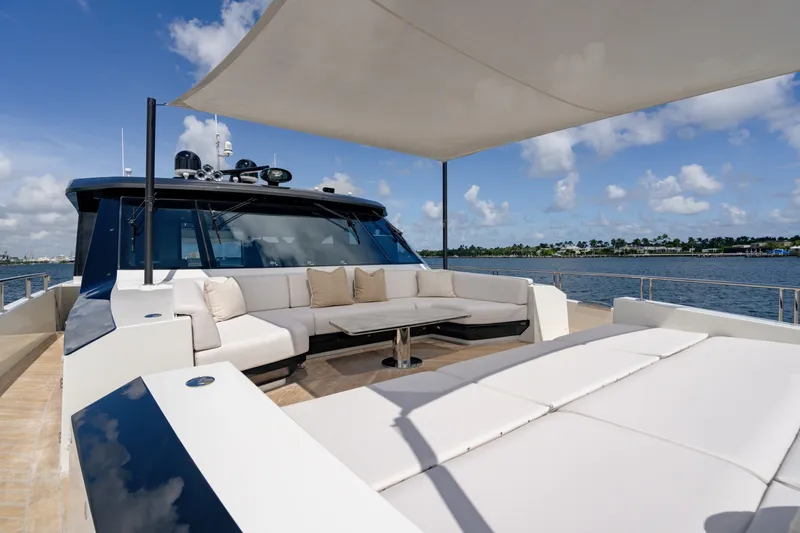 Slide: The Image of Ocean Alexander 32 Explorer 2023 - 166