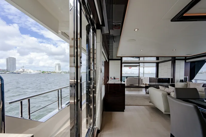 Slide: The Image of Ocean Alexander 32 Explorer 2023 - 121