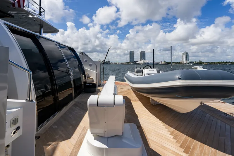 Slide: The Image of Ocean Alexander 32 Explorer 2023 - 147