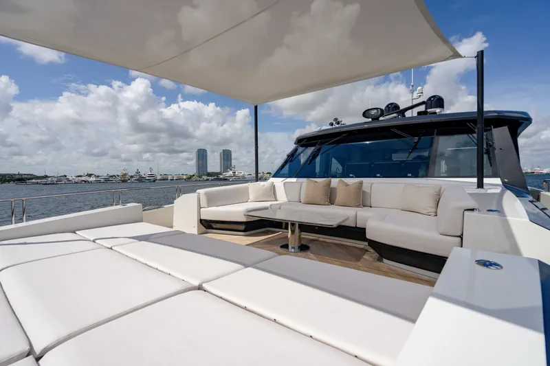 Slide: The Image of Ocean Alexander 32 Explorer 2023 - 164