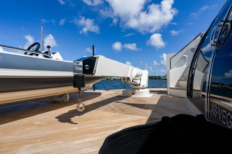 Slide: The Image of Ocean Alexander 32 Explorer 2023 - 146