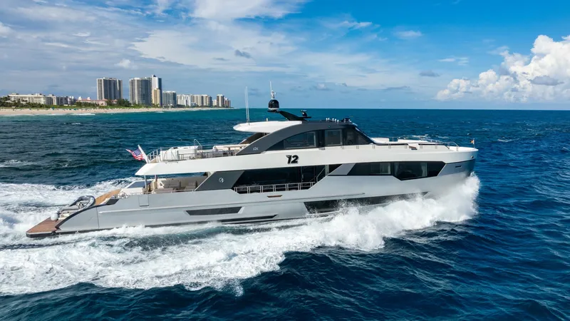 Slide: The Image of Ocean Alexander 32 Explorer 2023 - 30