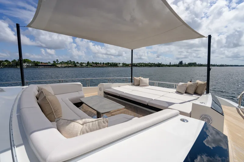 Slide: The Image of Ocean Alexander 32 Explorer 2023 - 167
