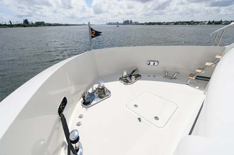 Slide: The Image of Ocean Alexander 32 Explorer 2023 - 163