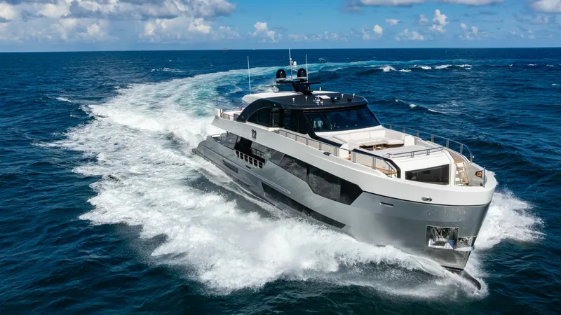 Slide: The Image of Ocean Alexander 32 Explorer 2023 - 47