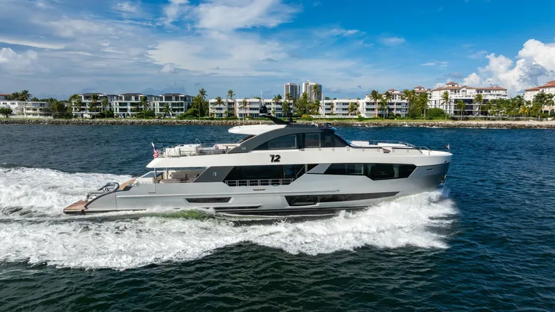 Slide: The Image of Ocean Alexander 32 Explorer 2023 - 23