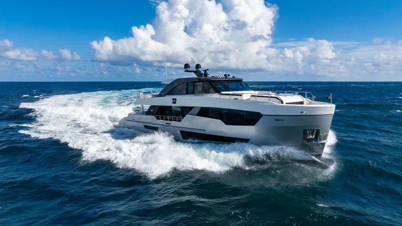 Slide: The Image of Ocean Alexander 32 Explorer 2023 - 42