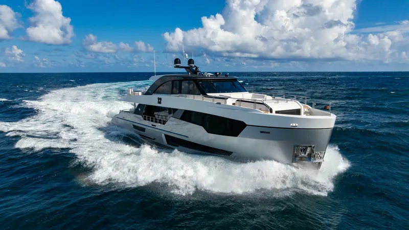 Slide: The Image of Ocean Alexander 32 Explorer 2023 - 43