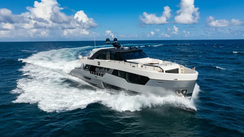 Slide: The Image of Ocean Alexander 32 Explorer 2023 - 48