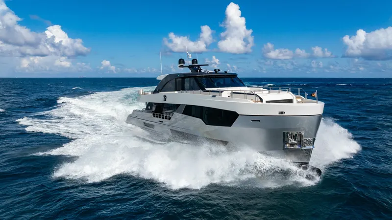 Slide: The Image of Ocean Alexander 32 Explorer 2023 - 45