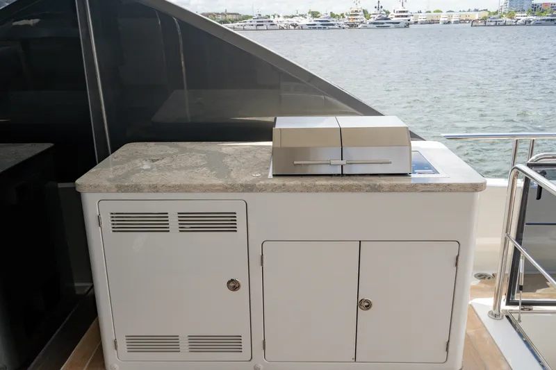 Slide: The Image of Ocean Alexander 32 Explorer 2023 - 172