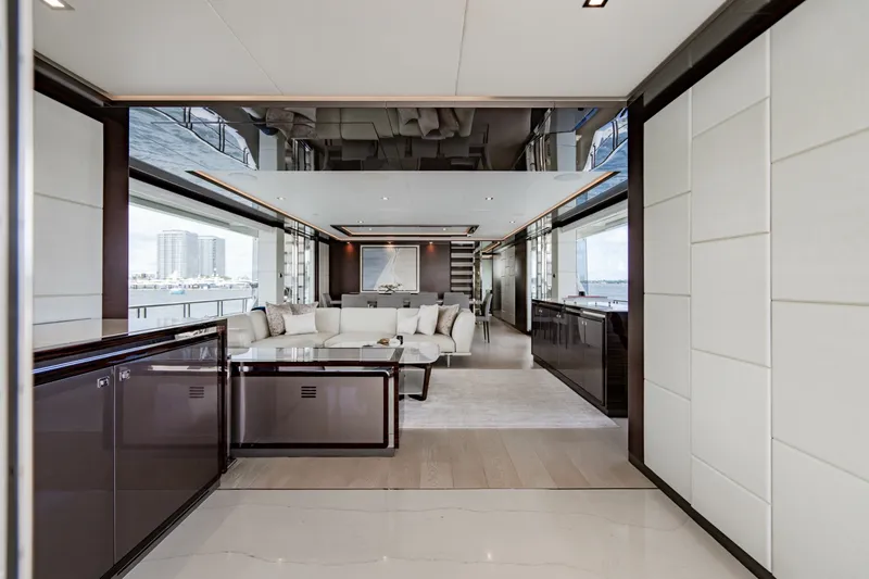 Slide: The Image of Ocean Alexander 32 Explorer 2023 - 105