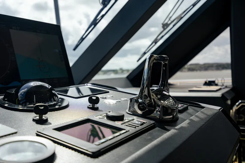 Slide: The Image of Ocean Alexander 32 Explorer 2023 - 194