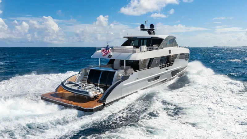 Slide: The Image of Ocean Alexander 32 Explorer 2023 - 51