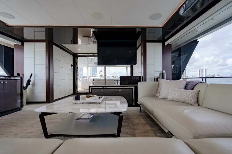 Slide: The Image of Ocean Alexander 32 Explorer 2023 - 118