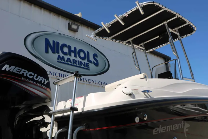 Slide: The Image of Bayliner Element F18 2017 - 11