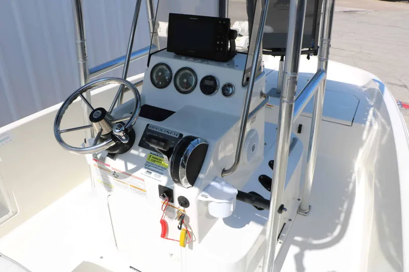 Slide: The Image of Bayliner Element F18 2017 - 28
