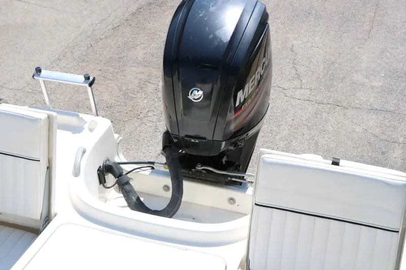 Slide: The Image of Bayliner Element F18 2017 - 24