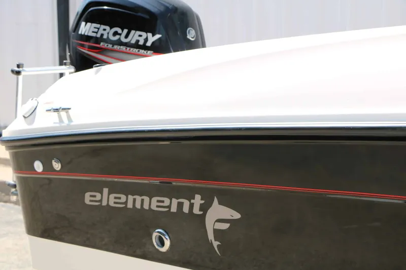 Slide: The Image of Bayliner Element F18 2017 - 13