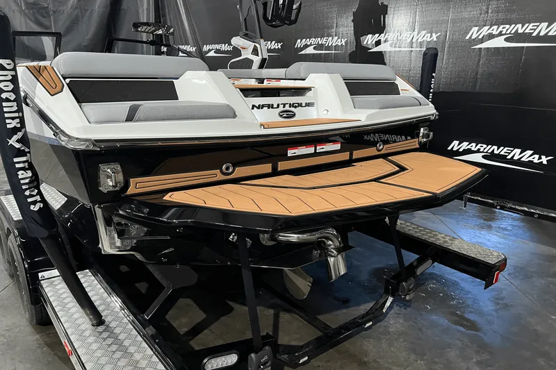 Slide: The Image of Nautique Super Air Nautique GS20 2025 - 4