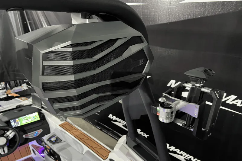 Slide: The Image of Nautique Super Air Nautique GS20 2025 - 9