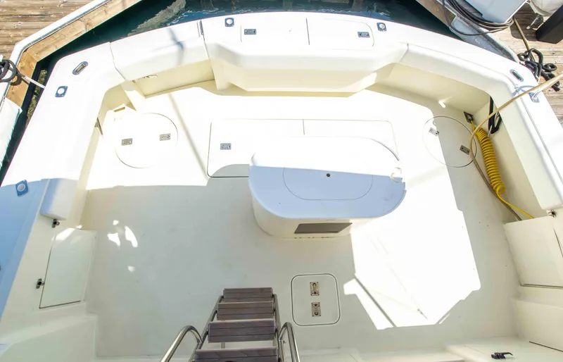 Slide: The Image of Hatteras 58 Convertible 1990 - 39