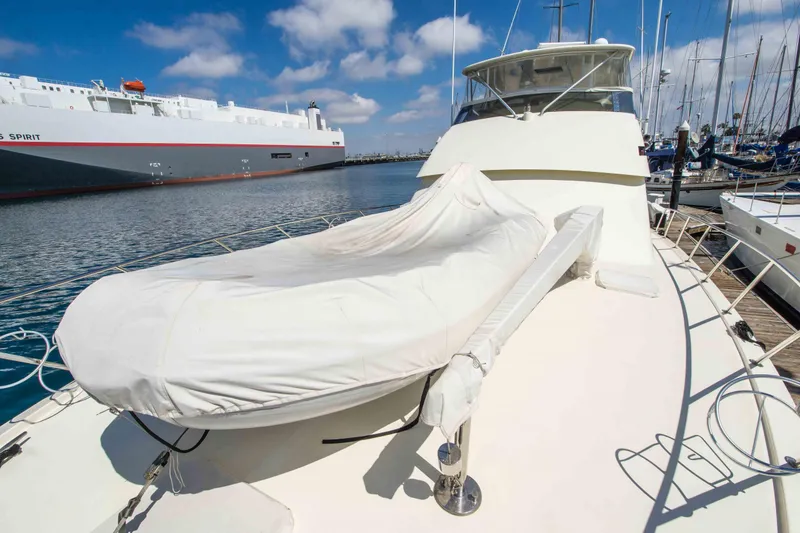 Slide: The Image of Hatteras 58 Convertible 1990 - 37