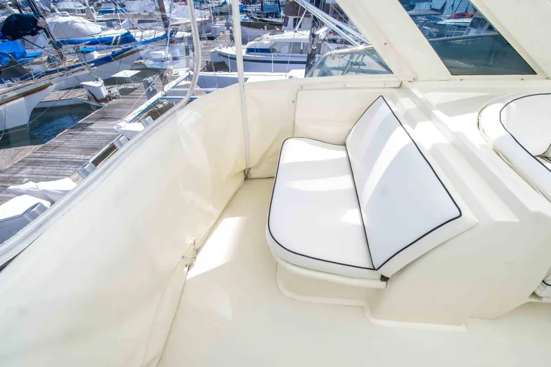 Slide: The Image of Hatteras 58 Convertible 1990 - 17