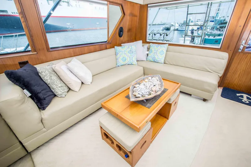 Slide: The Image of Hatteras 58 Convertible 1990 - 19