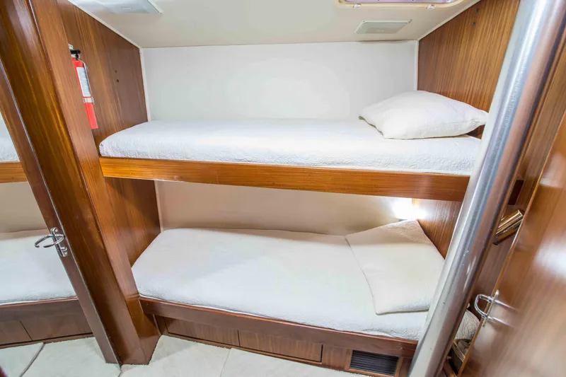 Slide: The Image of Hatteras 58 Convertible 1990 - 31