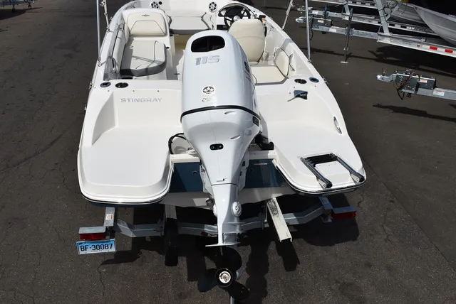 Slide: The Image of Stingray 182SC 2024 - 5
