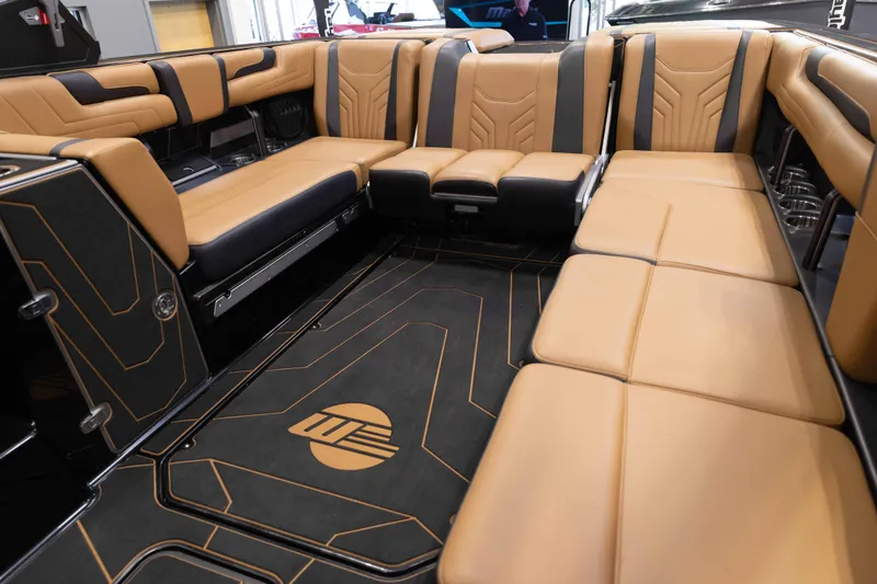 Slide: The Image of Malibu 25 LSV 2025 - 30
