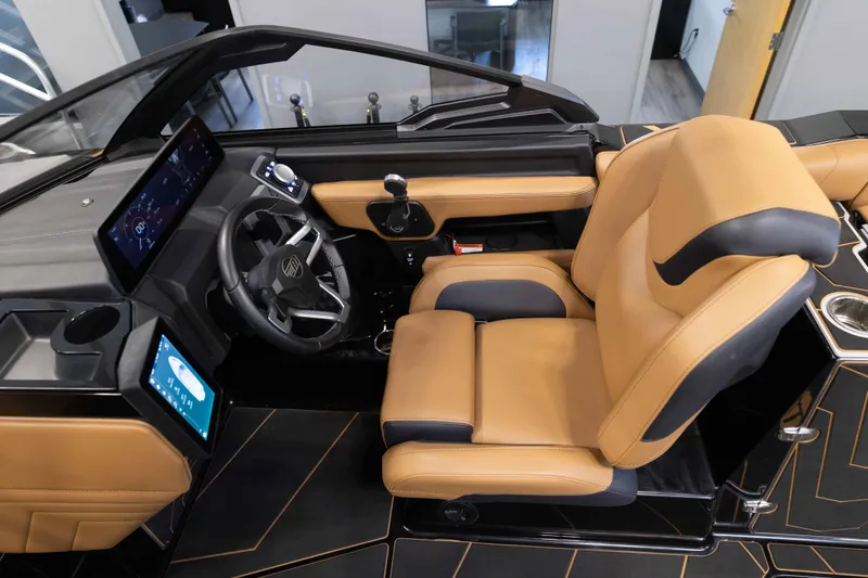 Slide: The Image of Malibu 25 LSV 2025 - 14