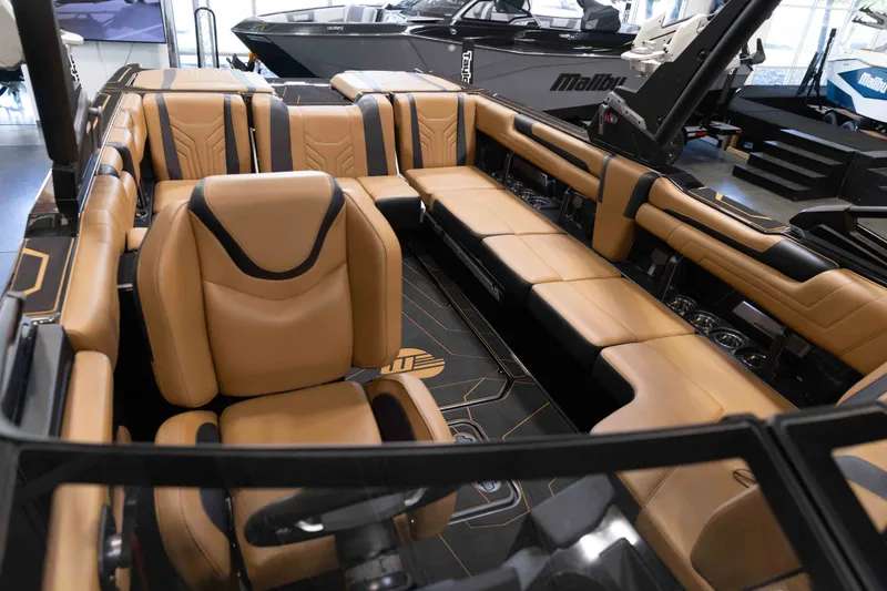 Slide: The Image of Malibu 25 LSV 2025 - 32