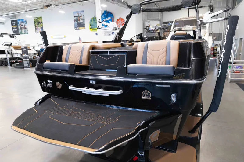 Slide: The Image of Malibu 25 LSV 2025 - 10