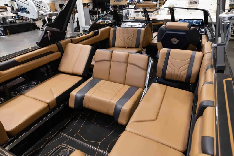 Slide: The Image of Malibu 25 LSV 2025 - 27