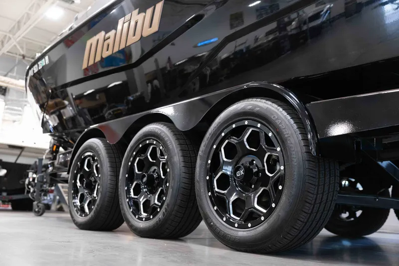 Slide: The Image of Malibu 25 LSV 2025 - 6