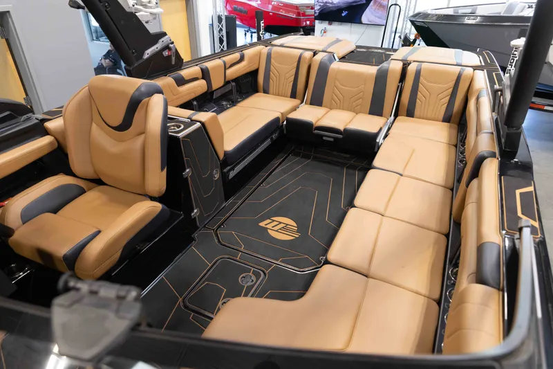 Slide: The Image of Malibu 25 LSV 2025 - 35